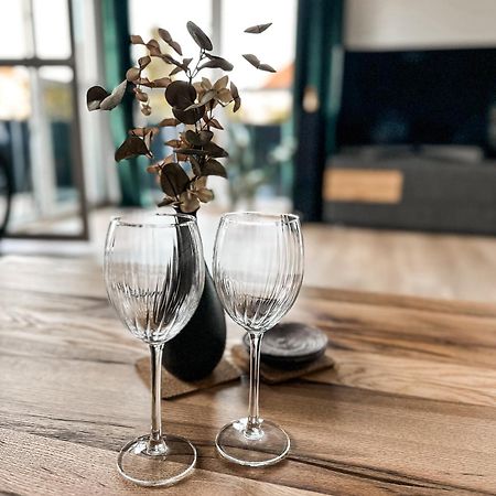 Apartament Wierzbowy Еленя-Гура Экстерьер фото